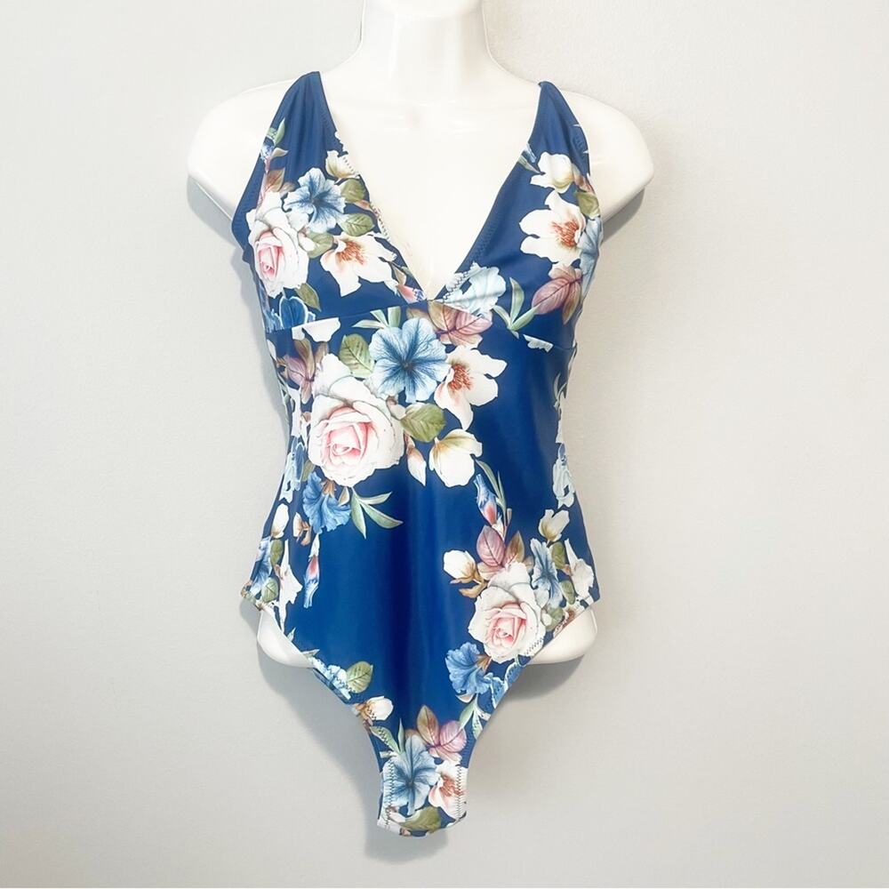 Beachsissi floral blue swimsuit size large tie back swim bathing suit one piece